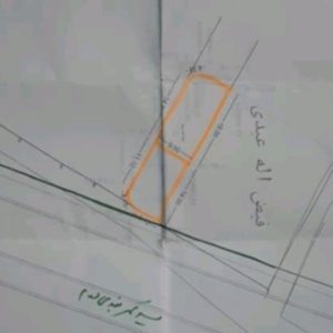 زمین بر 100 متری