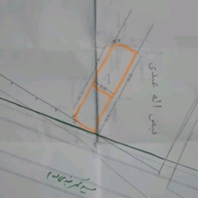 زمین بر ۱۰۰ متری